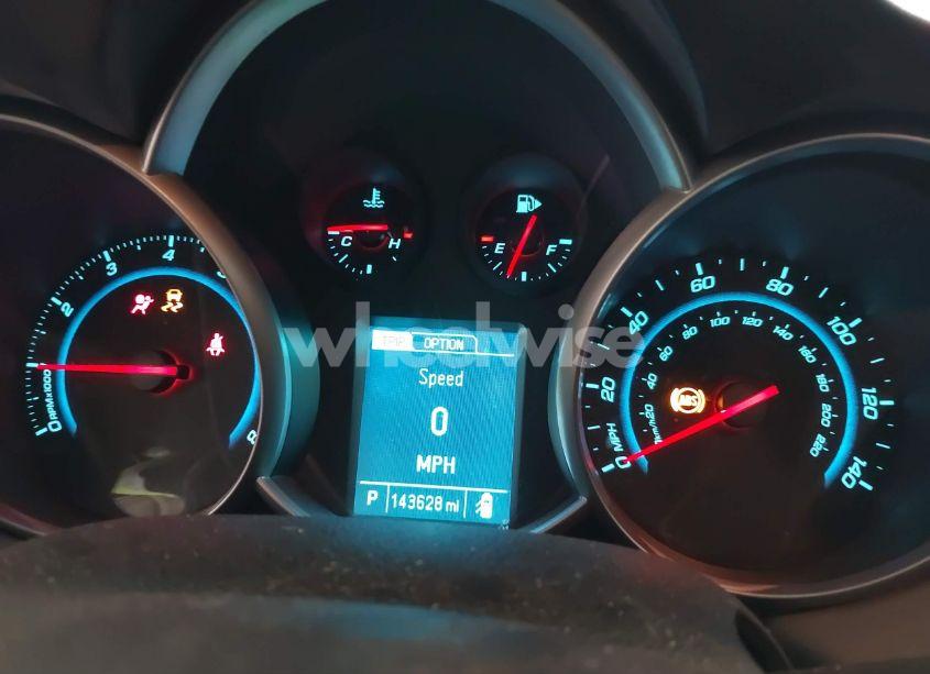 Photo 7 of 2014 Chevrolet Cruze LS AUTO (VIN 1G1PA5SH5E7296717)