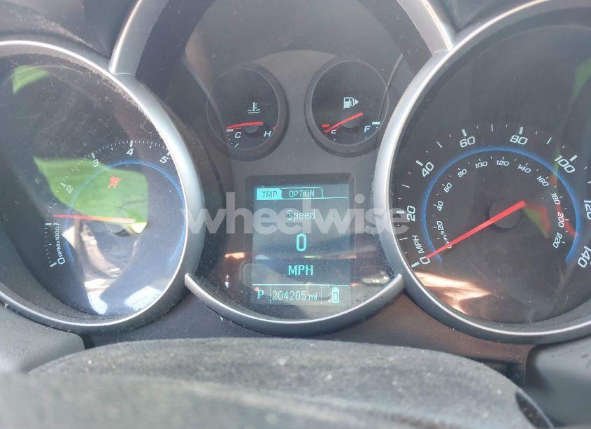 Photo 7 of 2014 Chevrolet Cruze LS AUTO (VIN 1G1PA5SH5E7455378)