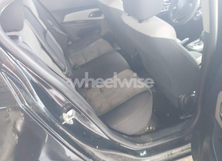 Photo 8 of 2014 Chevrolet Cruze LS AUTO (VIN 1G1PA5SH5E7459527)