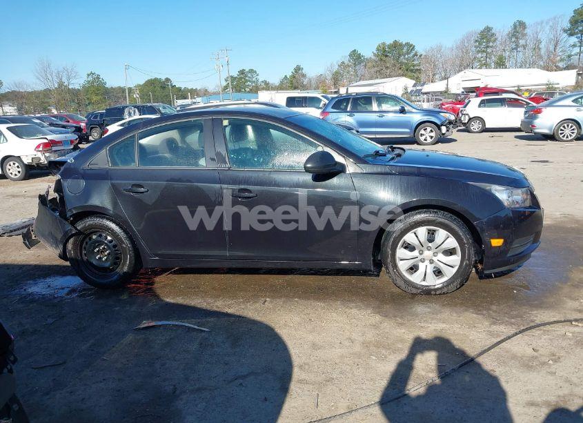 Photo 13 of 2014 Chevrolet Cruze LS AUTO (VIN 1G1PA5SH5E7484329)