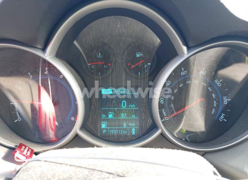 Photo 7 of 2014 Chevrolet Cruze LS AUTO (VIN 1G1PA5SH5E7484329)