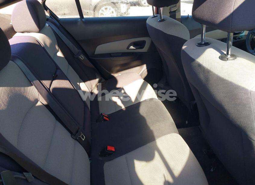 Photo 8 of 2014 Chevrolet Cruze LS AUTO (VIN 1G1PA5SH5E7484329)