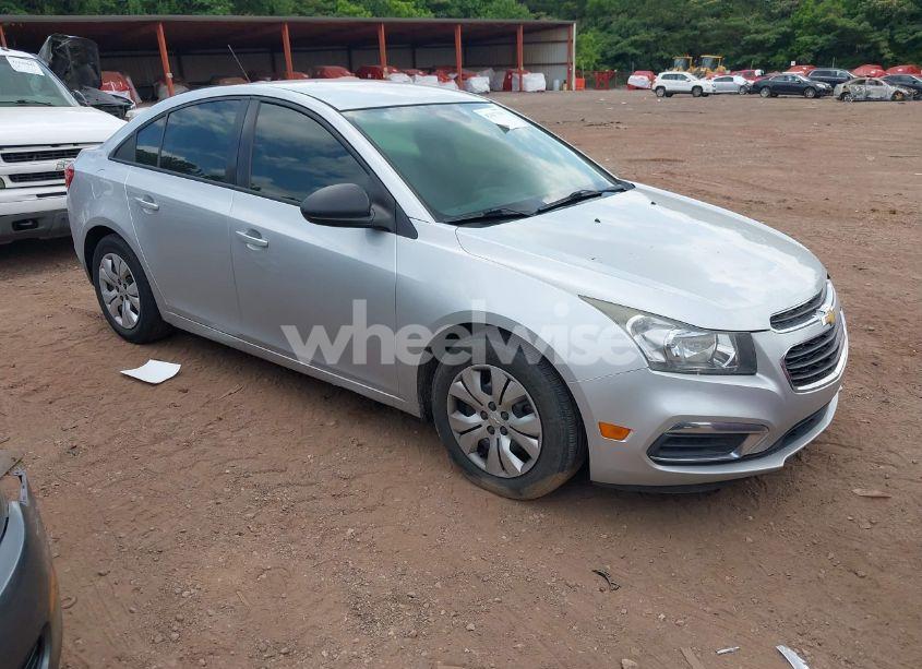 2015 Chevrolet Cruze LS AUTO (VIN 1G1PA5SH5F7122535) main photo