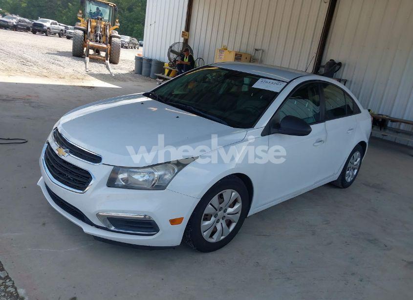 Photo 2 of 2015 Chevrolet Cruze LS AUTO (VIN 1G1PA5SH5F7225325)