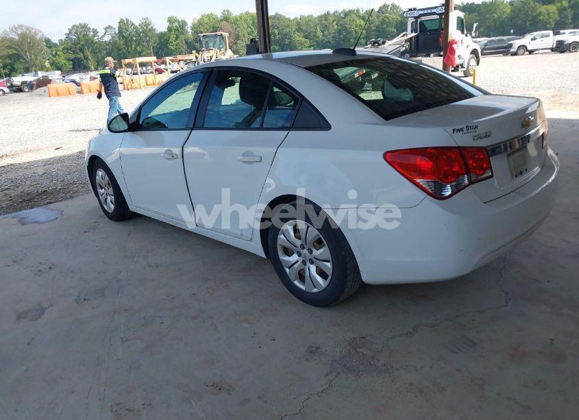 Photo 3 of 2015 Chevrolet Cruze LS AUTO (VIN 1G1PA5SH5F7225325)