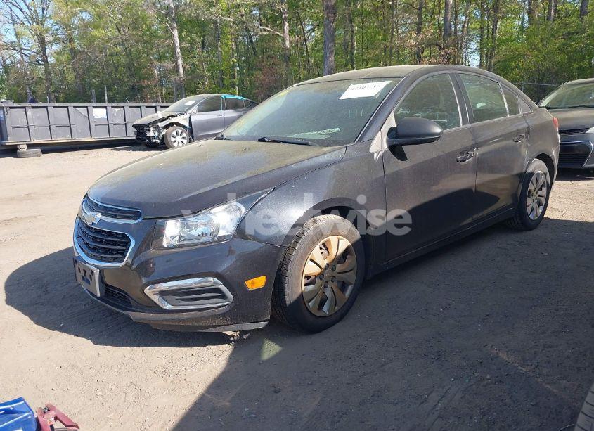 Photo 2 of 2015 Chevrolet Cruze LS AUTO (VIN 1G1PA5SH5F7283144)