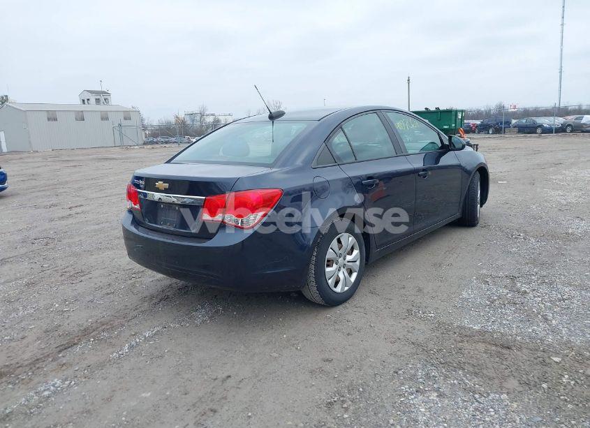 Photo 4 of 2015 Chevrolet Cruze LS AUTO (VIN 1G1PA5SH5F7285783)