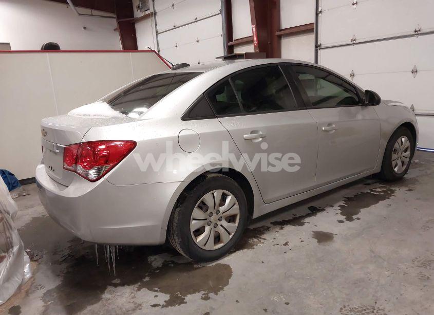 Photo 4 of 2015 Chevrolet Cruze LS AUTO (VIN 1G1PA5SH5F7292264)