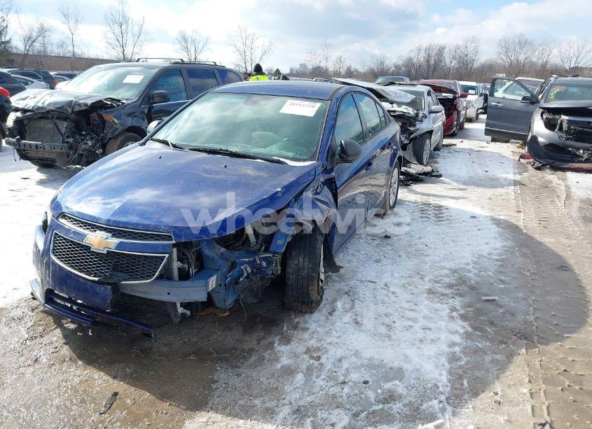 Photo 2 of 2013 Chevrolet Cruze LS AUTO (VIN 1G1PA5SH6D7127224)