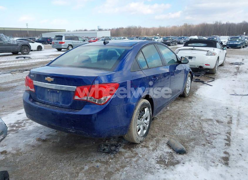 Photo 4 of 2013 Chevrolet Cruze LS AUTO (VIN 1G1PA5SH6D7127224)