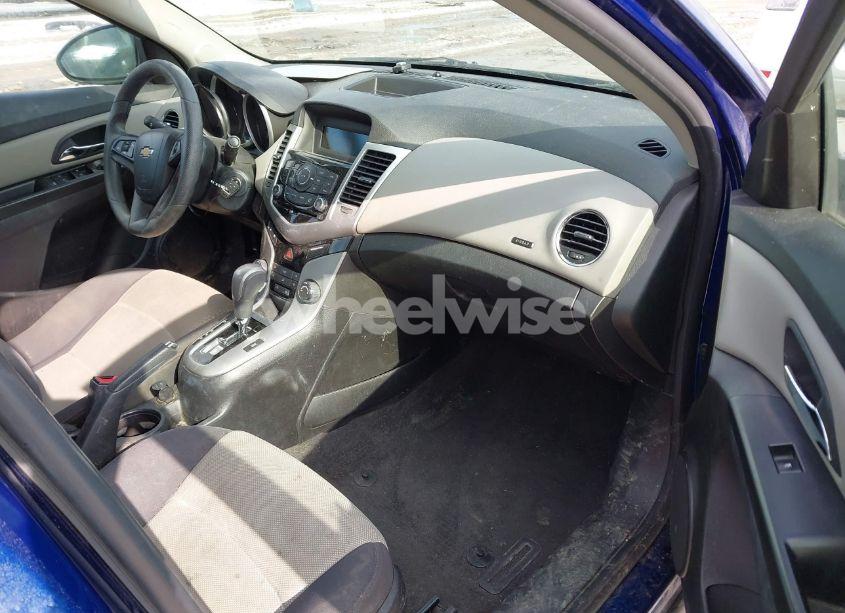 Photo 5 of 2013 Chevrolet Cruze LS AUTO (VIN 1G1PA5SH6D7127224)