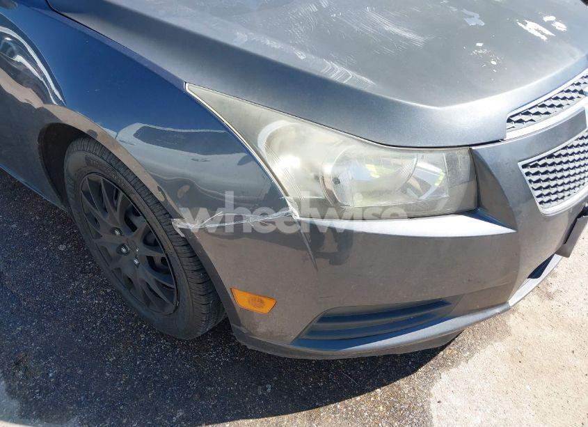 Photo 12 of 2013 Chevrolet Cruze LS AUTO (VIN 1G1PA5SH6D7190808)