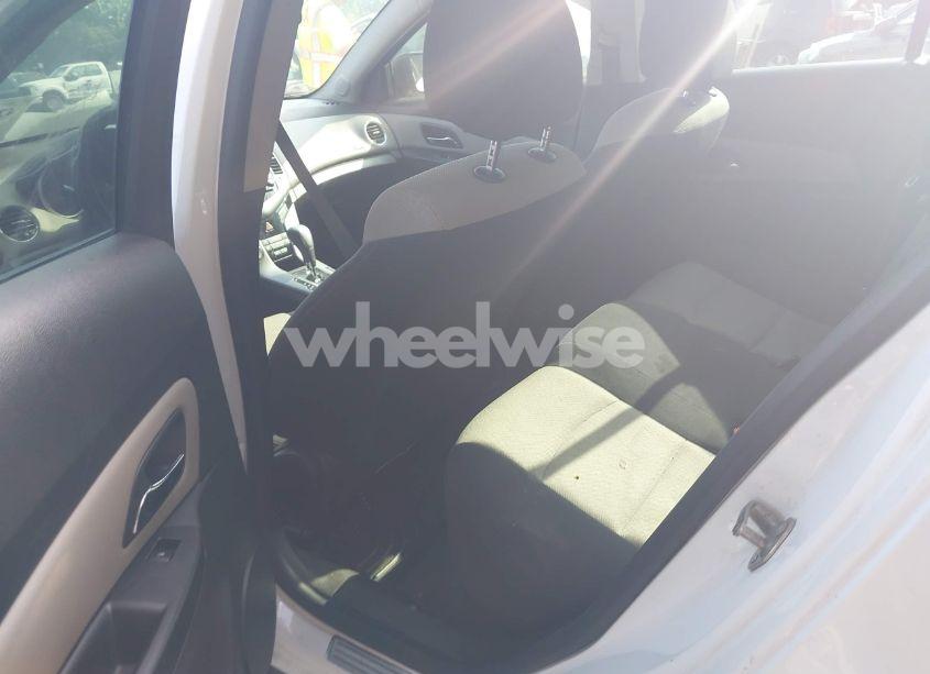 Photo 8 of 2013 Chevrolet Cruze LS AUTO (VIN 1G1PA5SH6D7196236)