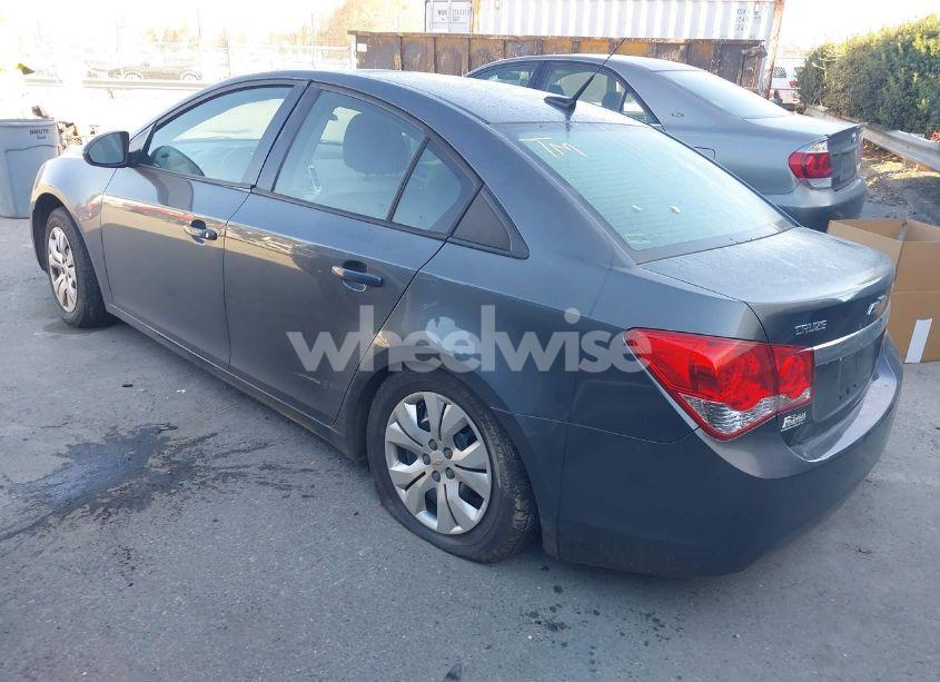 Photo 3 of 2013 Chevrolet Cruze LS AUTO (VIN 1G1PA5SH6D7228277)