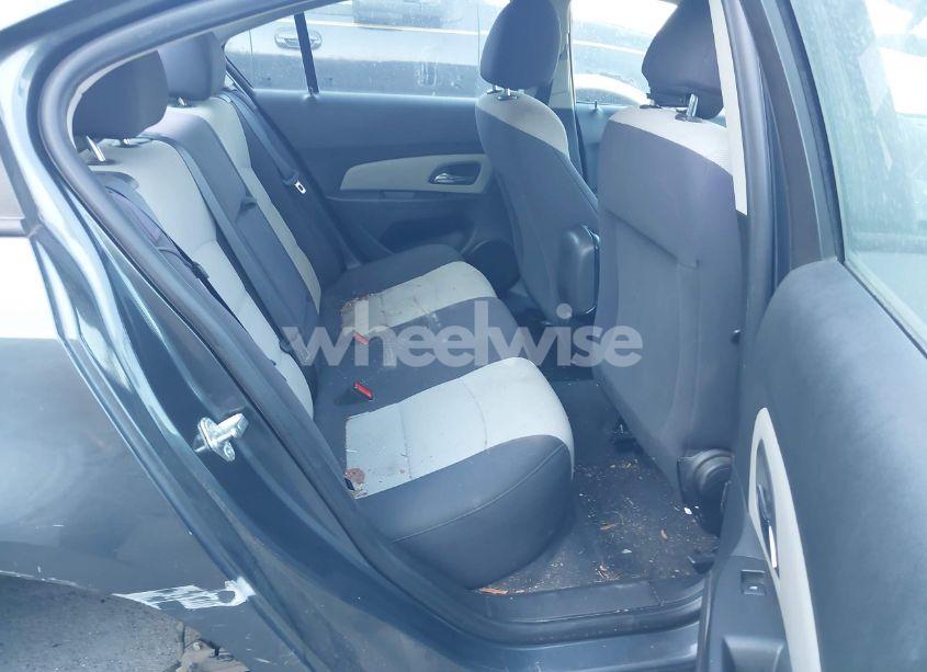 Photo 8 of 2013 Chevrolet Cruze LS AUTO (VIN 1G1PA5SH6D7228277)