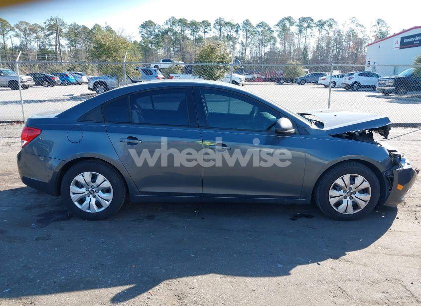 Photo 13 of 2013 Chevrolet Cruze LS AUTO (VIN 1G1PA5SH6D7236329)