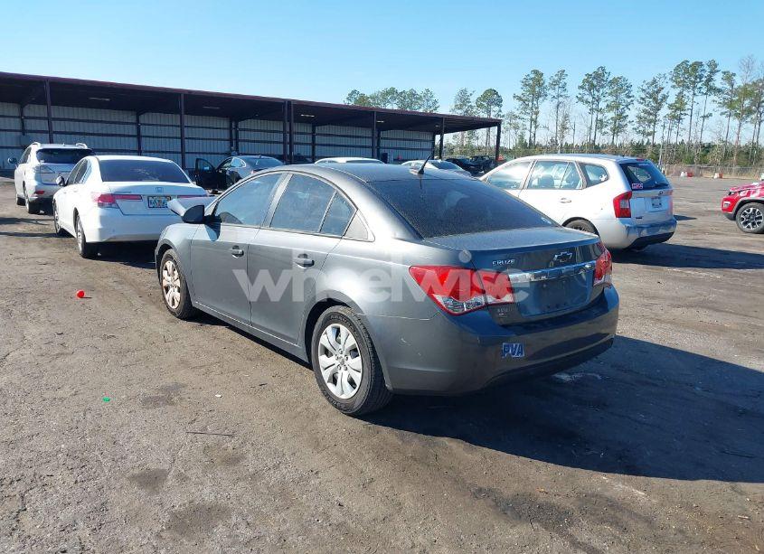 Photo 3 of 2013 Chevrolet Cruze LS AUTO (VIN 1G1PA5SH6D7236329)