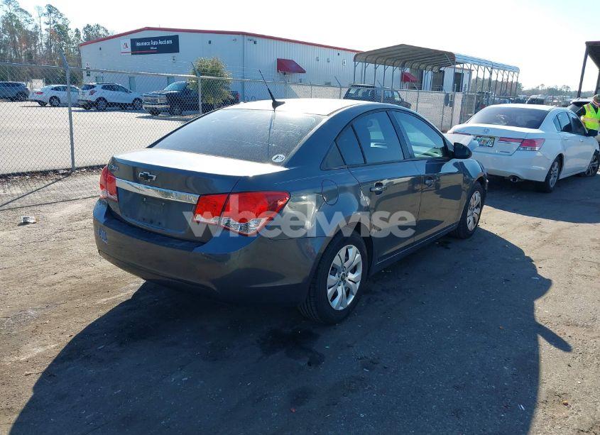 Photo 4 of 2013 Chevrolet Cruze LS AUTO (VIN 1G1PA5SH6D7236329)