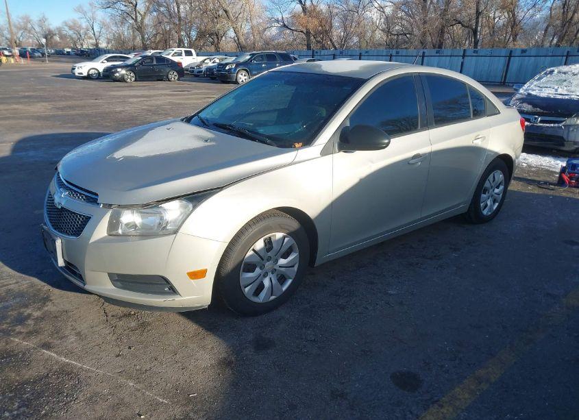 Photo 2 of 2013 Chevrolet Cruze LS AUTO (VIN 1G1PA5SH6D7239991)
