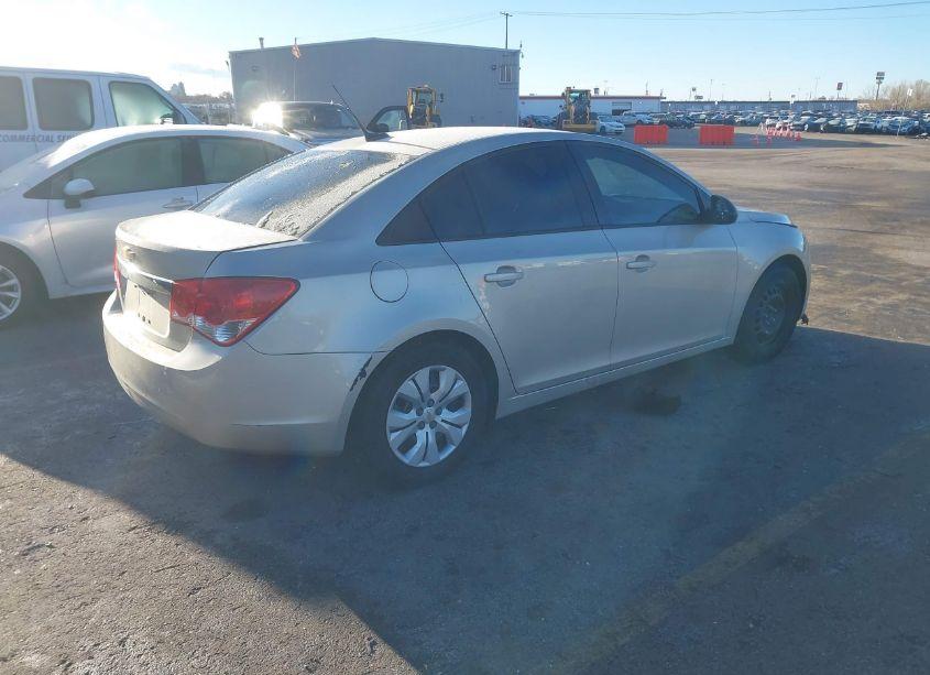Photo 4 of 2013 Chevrolet Cruze LS AUTO (VIN 1G1PA5SH6D7239991)