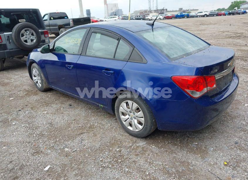 Photo 3 of 2013 Chevrolet Cruze LS AUTO (VIN 1G1PA5SH6D7255186)
