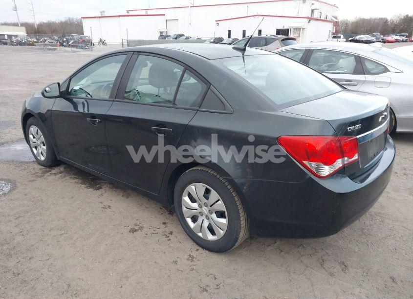 Photo 3 of 2013 Chevrolet Cruze LS AUTO (VIN 1G1PA5SH6D7262977)