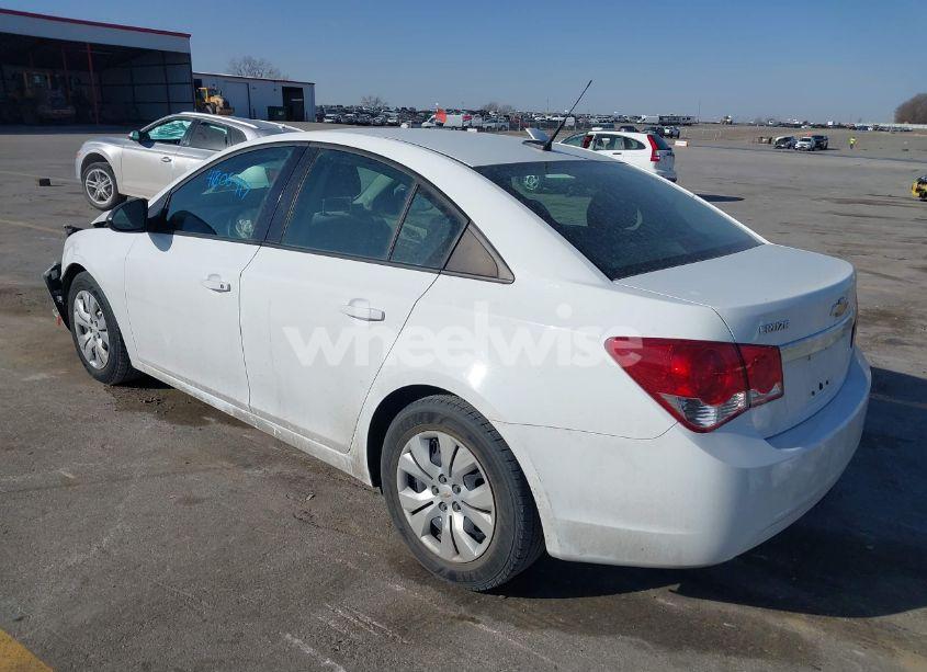 Photo 3 of 2013 Chevrolet Cruze LS AUTO (VIN 1G1PA5SH6D7313782)