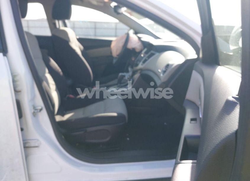 Photo 5 of 2013 Chevrolet Cruze LS AUTO (VIN 1G1PA5SH6D7313782)