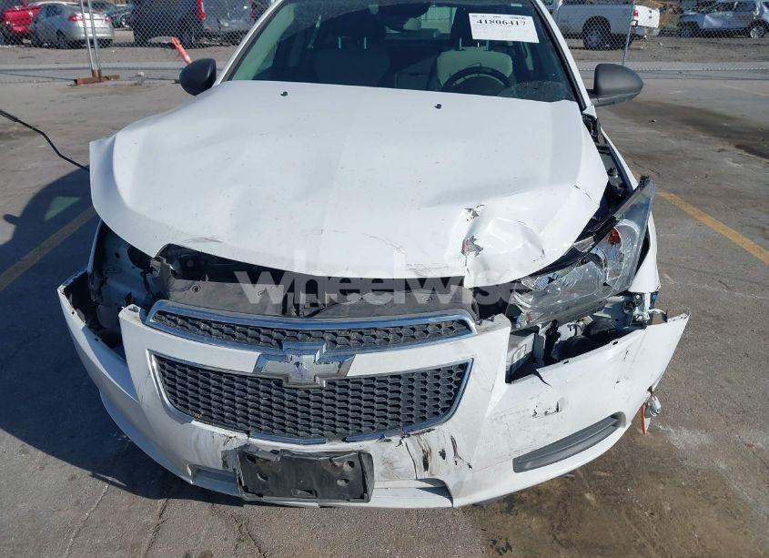 Photo 6 of 2013 Chevrolet Cruze LS AUTO (VIN 1G1PA5SH6D7313782)