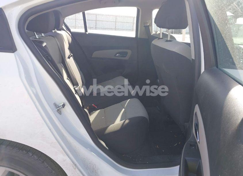 Photo 8 of 2013 Chevrolet Cruze LS AUTO (VIN 1G1PA5SH6D7313782)