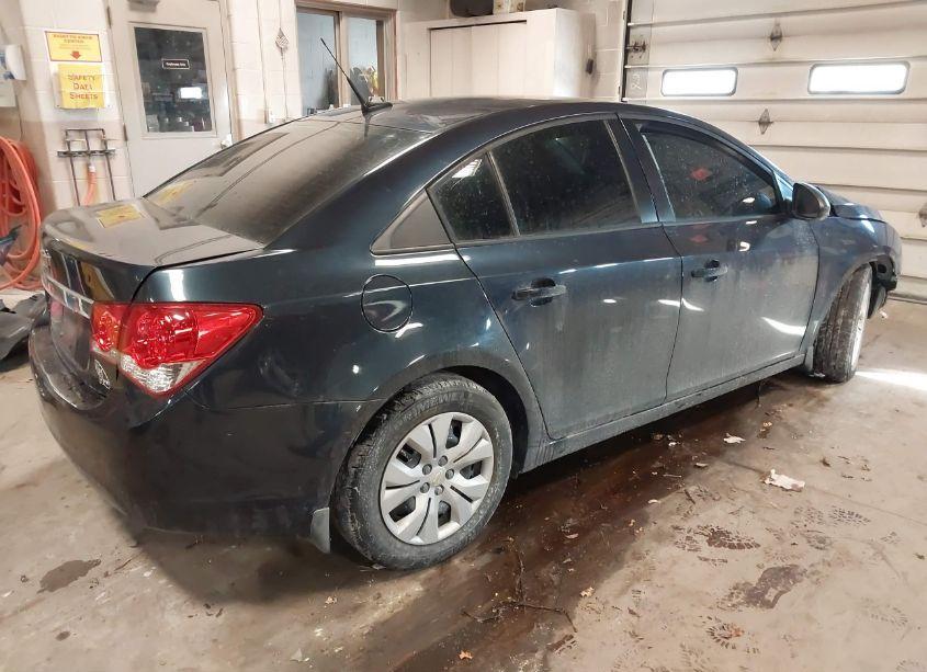 Photo 4 of 2014 Chevrolet Cruze LS AUTO (VIN 1G1PA5SH6E7112319)