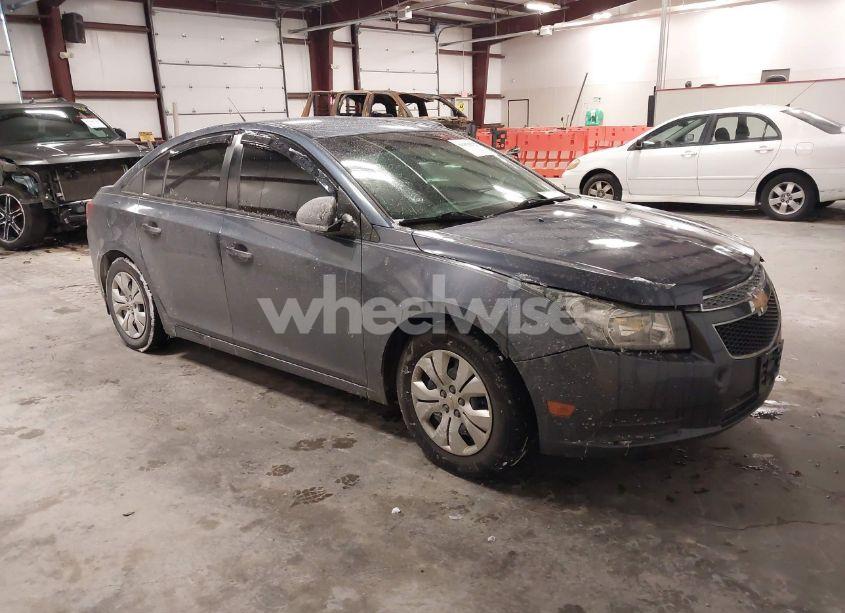 2014 Chevrolet Cruze LS AUTO (VIN 1G1PA5SH6E7143988) main photo
