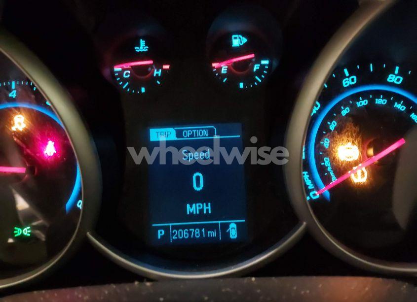 Photo 7 of 2014 Chevrolet Cruze LS AUTO (VIN 1G1PA5SH6E7143988)