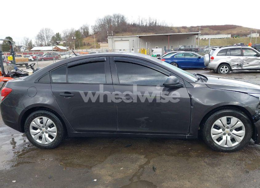 Photo 13 of 2014 Chevrolet Cruze LS AUTO (VIN 1G1PA5SH6E7186730)