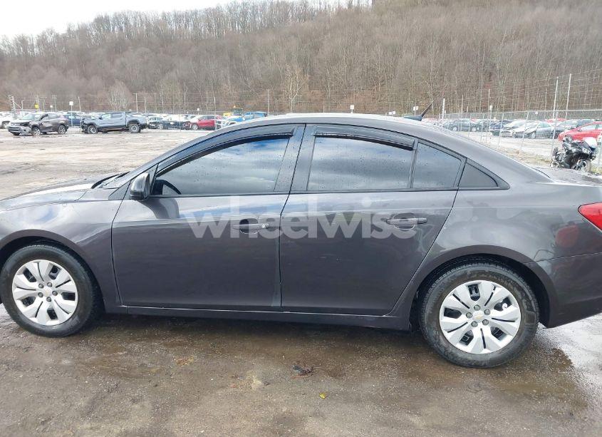 Photo 14 of 2014 Chevrolet Cruze LS AUTO (VIN 1G1PA5SH6E7186730)
