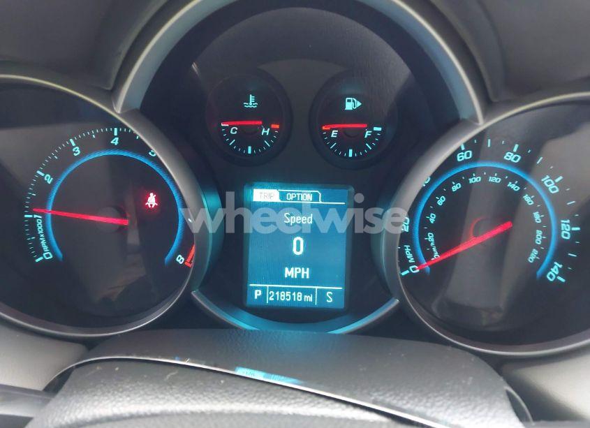 Photo 7 of 2014 Chevrolet Cruze LS AUTO (VIN 1G1PA5SH6E7186730)