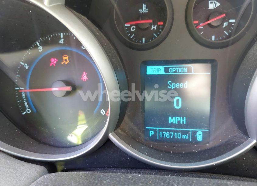 Photo 15 of 2014 Chevrolet Cruze LS AUTO (VIN 1G1PA5SH6E7222139)