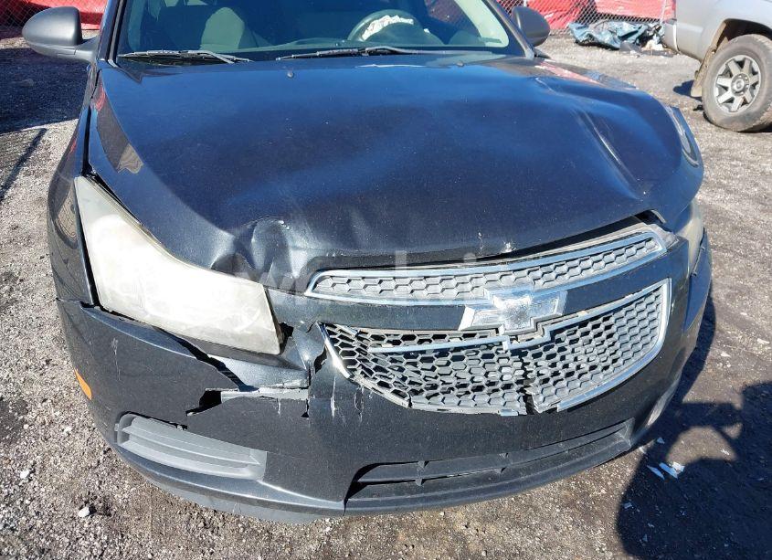 Photo 6 of 2014 Chevrolet Cruze LS AUTO (VIN 1G1PA5SH6E7222139)