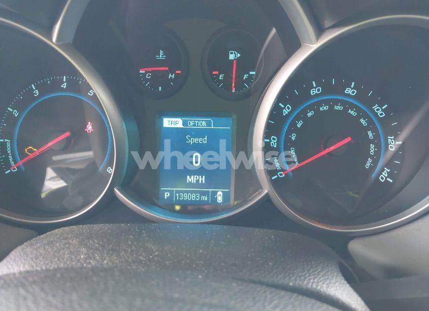 Photo 7 of 2014 Chevrolet Cruze LS AUTO (VIN 1G1PA5SH6E7228281)