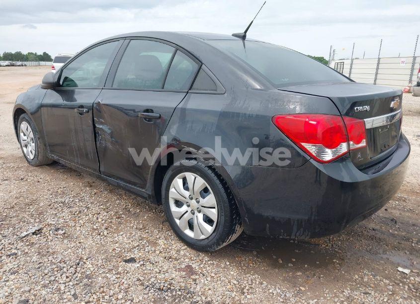 Photo 3 of 2014 Chevrolet Cruze LS AUTO (VIN 1G1PA5SH6E7249650)