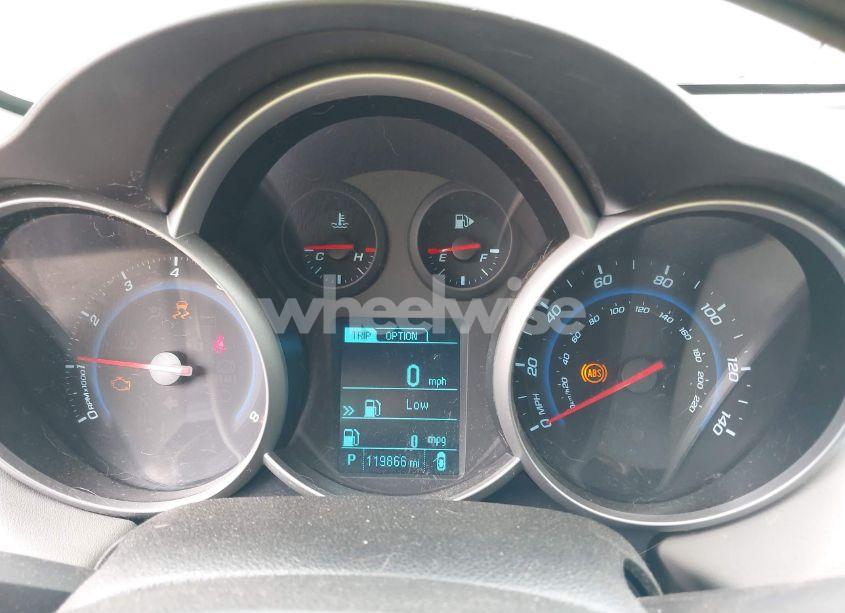 Photo 7 of 2014 Chevrolet Cruze LS AUTO (VIN 1G1PA5SH6E7249650)