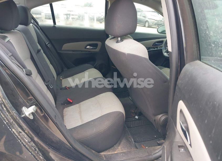 Photo 8 of 2014 Chevrolet Cruze LS AUTO (VIN 1G1PA5SH6E7249650)