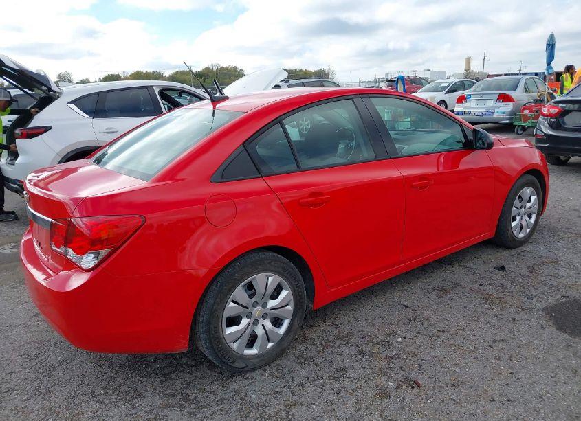 Photo 4 of 2014 Chevrolet Cruze LS AUTO (VIN 1G1PA5SH6E7271972)