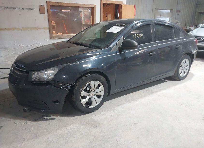 Photo 2 of 2014 Chevrolet Cruze LS AUTO (VIN 1G1PA5SH6E7345357)