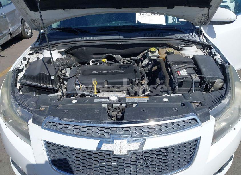 Photo 10 of 2014 Chevrolet Cruze LS AUTO (VIN 1G1PA5SH6E7422695)