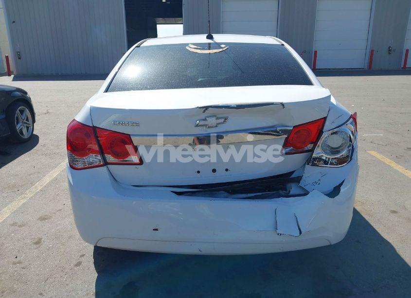 Photo 16 of 2014 Chevrolet Cruze LS AUTO (VIN 1G1PA5SH6E7422695)