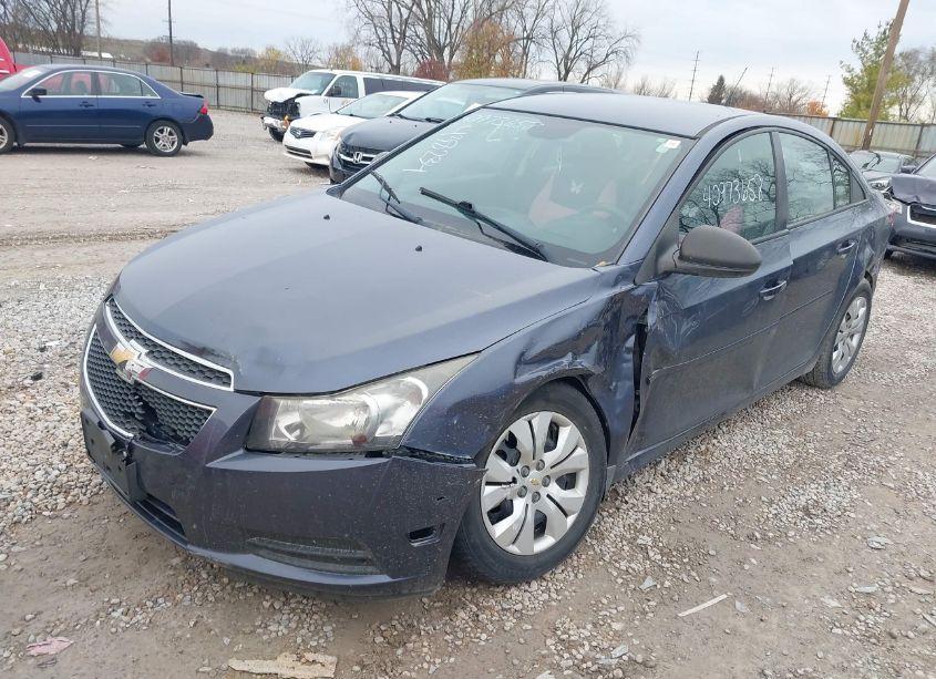 Photo 2 of 2014 Chevrolet Cruze LS AUTO (VIN 1G1PA5SH6E7438234)
