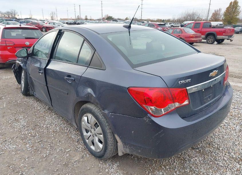Photo 3 of 2014 Chevrolet Cruze LS AUTO (VIN 1G1PA5SH6E7438234)