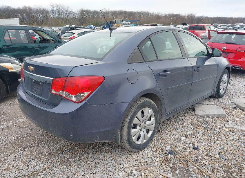 Photo 4 of 2014 Chevrolet Cruze LS AUTO (VIN 1G1PA5SH6E7438234)