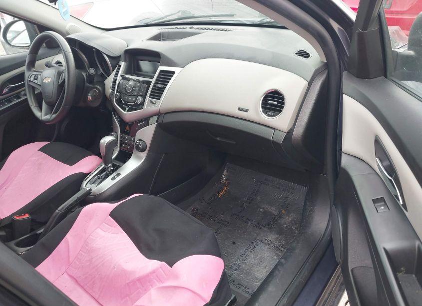 Photo 5 of 2014 Chevrolet Cruze LS AUTO (VIN 1G1PA5SH6E7438234)